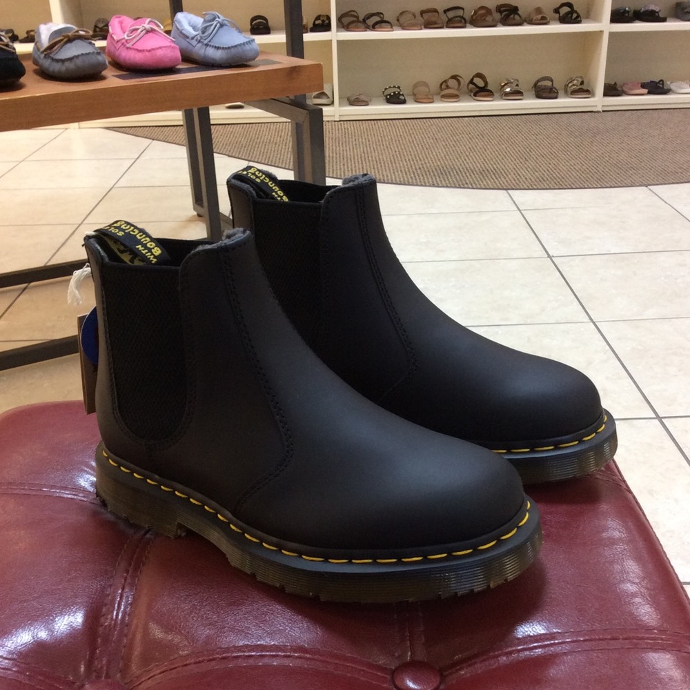 *NEW* Dr. Martens 2976 (24040001)